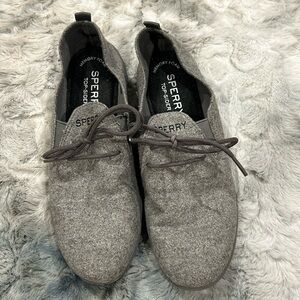 Sperry -grey